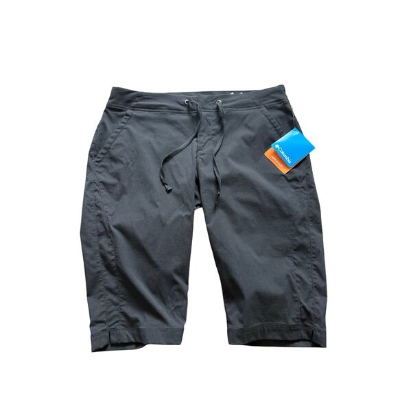 NWT $65 Women’s Columbia Sz 6 13” Anytime Outdoor Long Shorts Black Nylon Hiking - Picture 1 of 8
